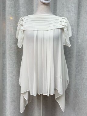 White goddess pleated uneven hem top blouse